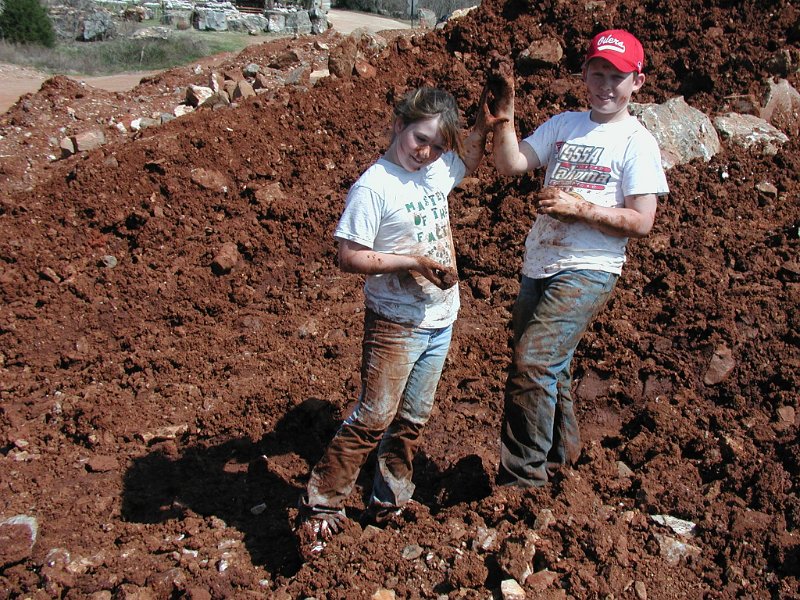 Digging for Crystal at Miller, Mt. ,AR.JPG